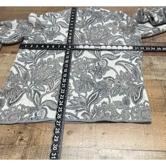 Chicos Sweater Womens XL 3 Gray Metallic Floral Back Zip Cashmere Blend Career - Picture 4 of 8